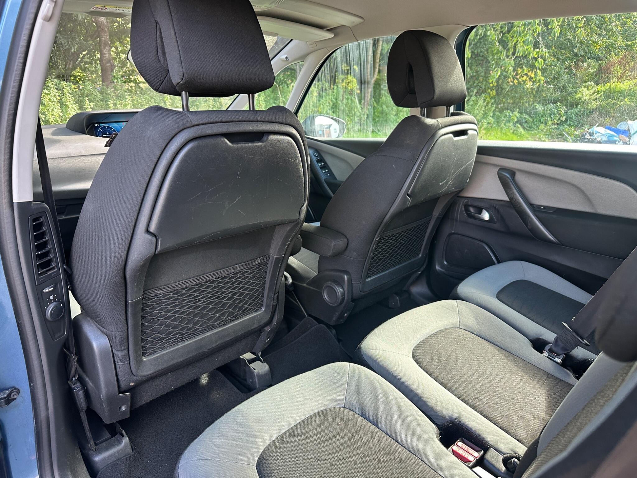 Citroen Grand C4 Picasso view 21