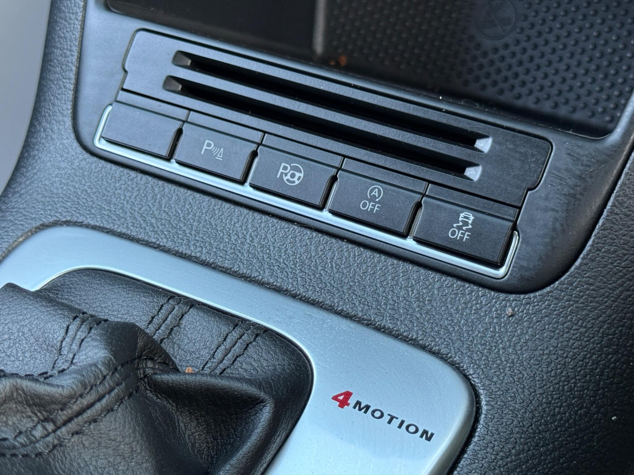 Volkswagen Tiguan - Image 66