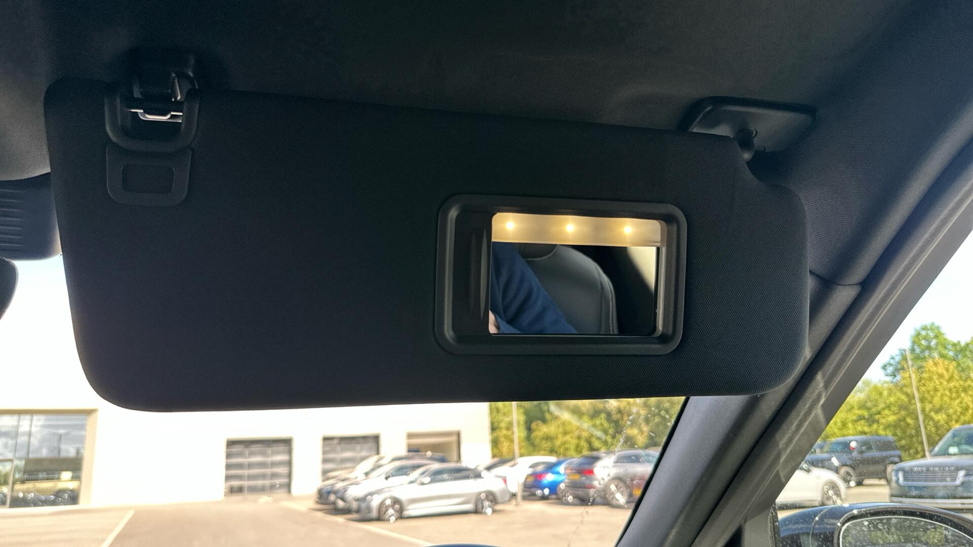 Land Rover Discovery view 66