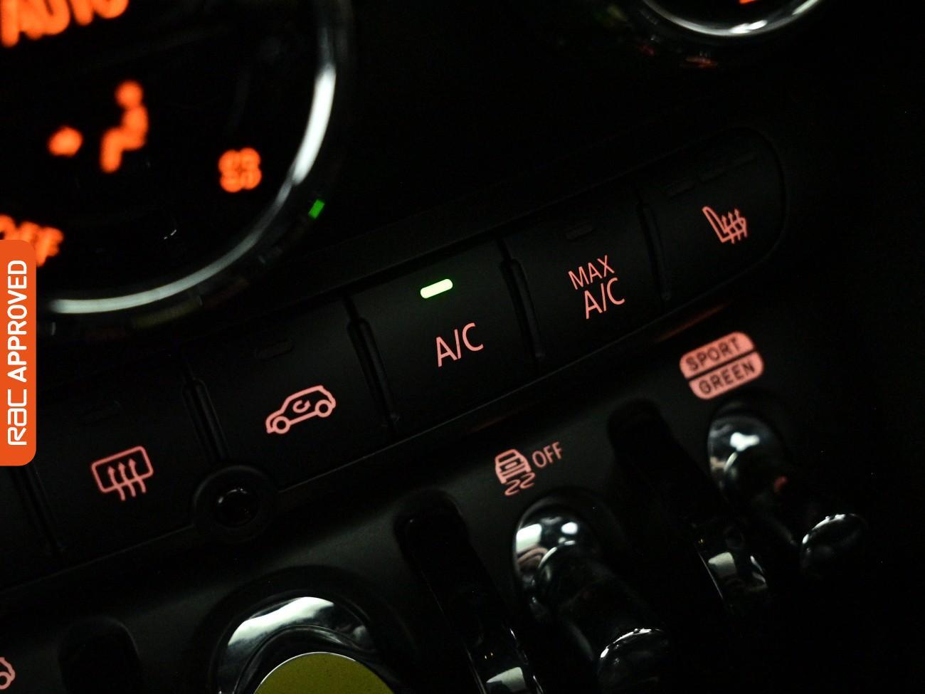 Mini Hatch view 20