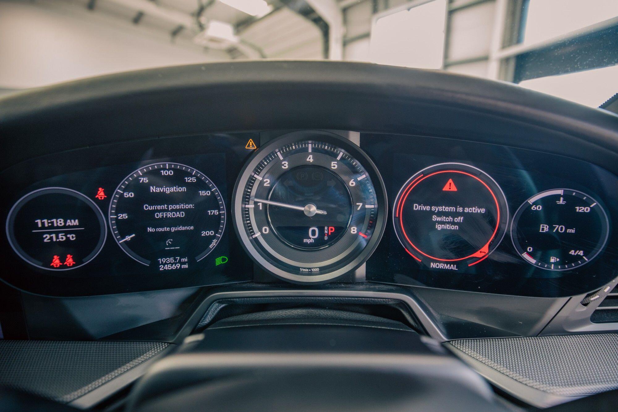 Porsche 911 view 25