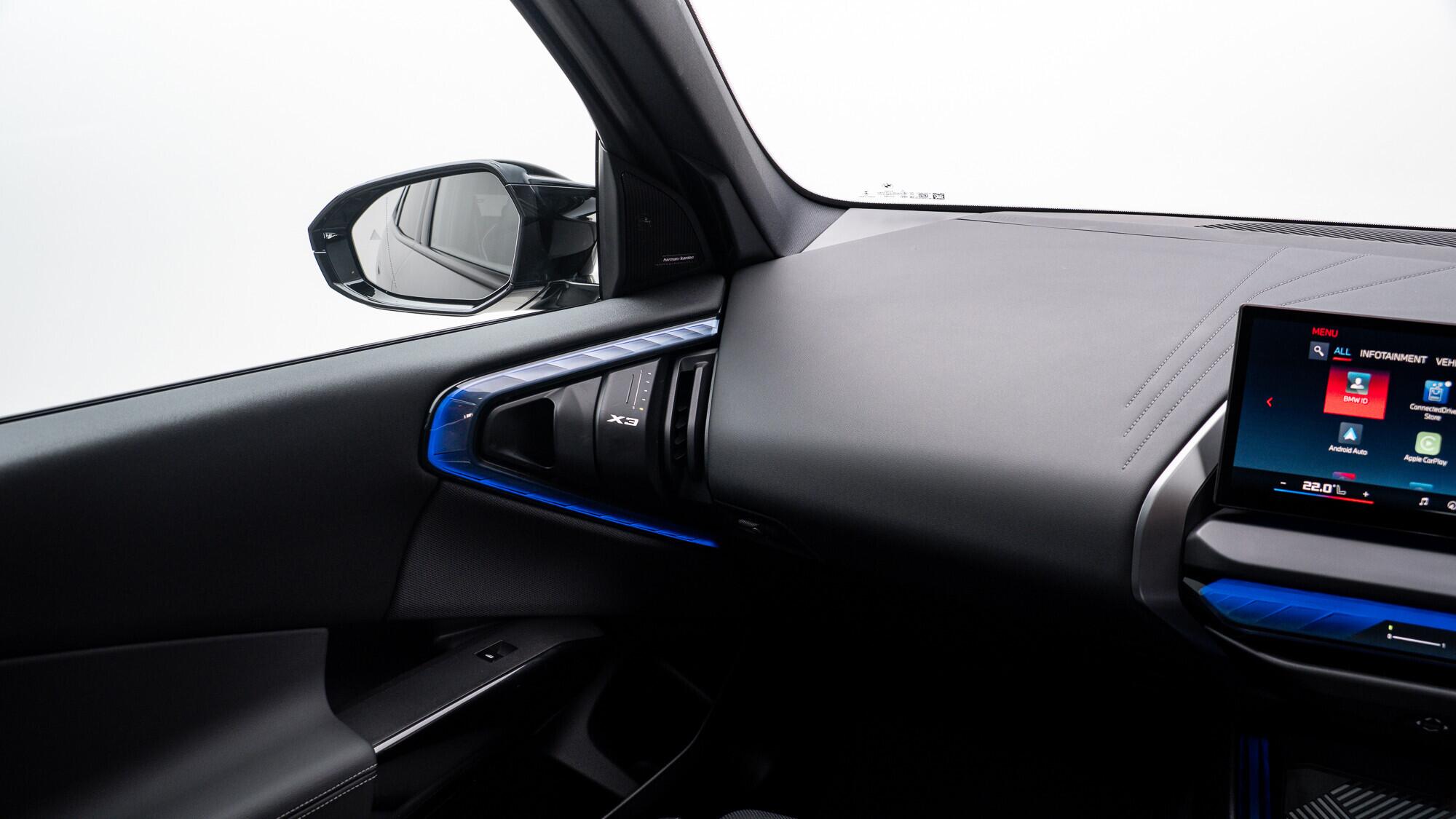 BMW X3 view 23