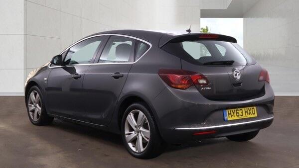 Vauxhall Astra view 5
