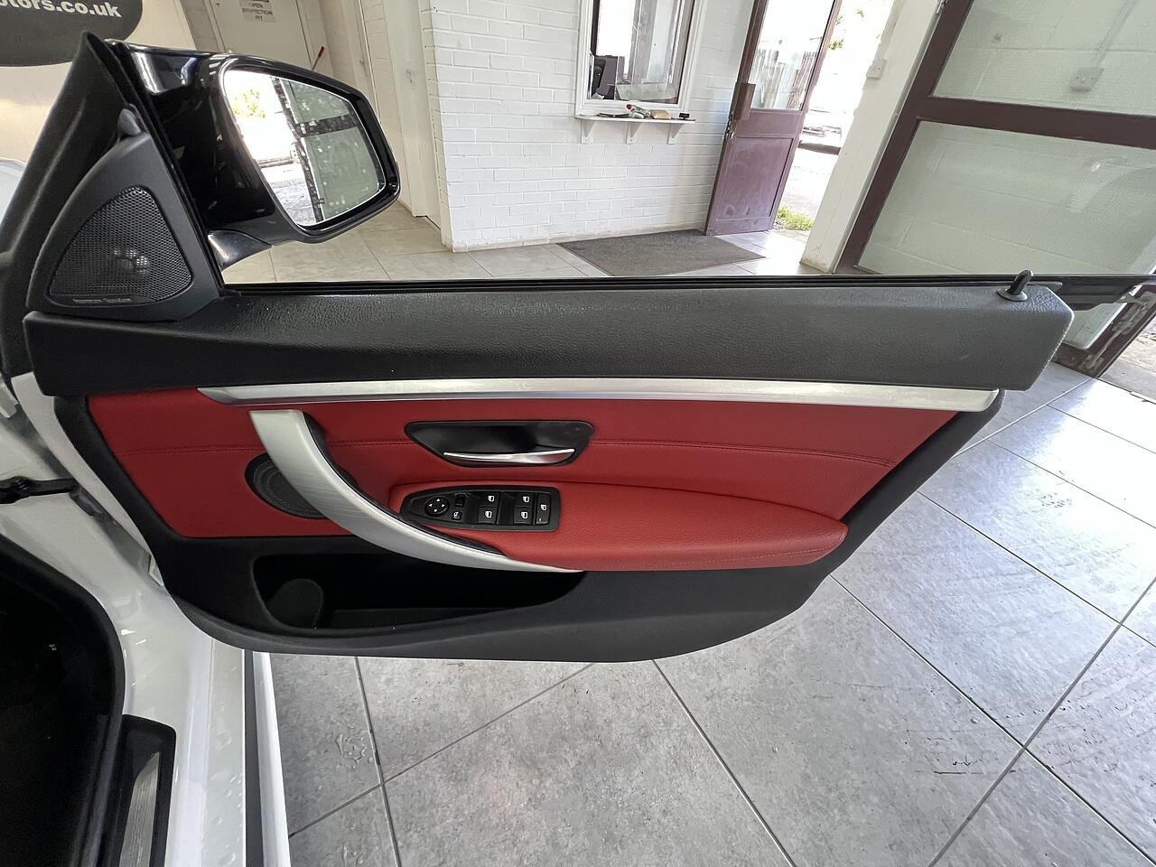 BMW 4 Series view 10