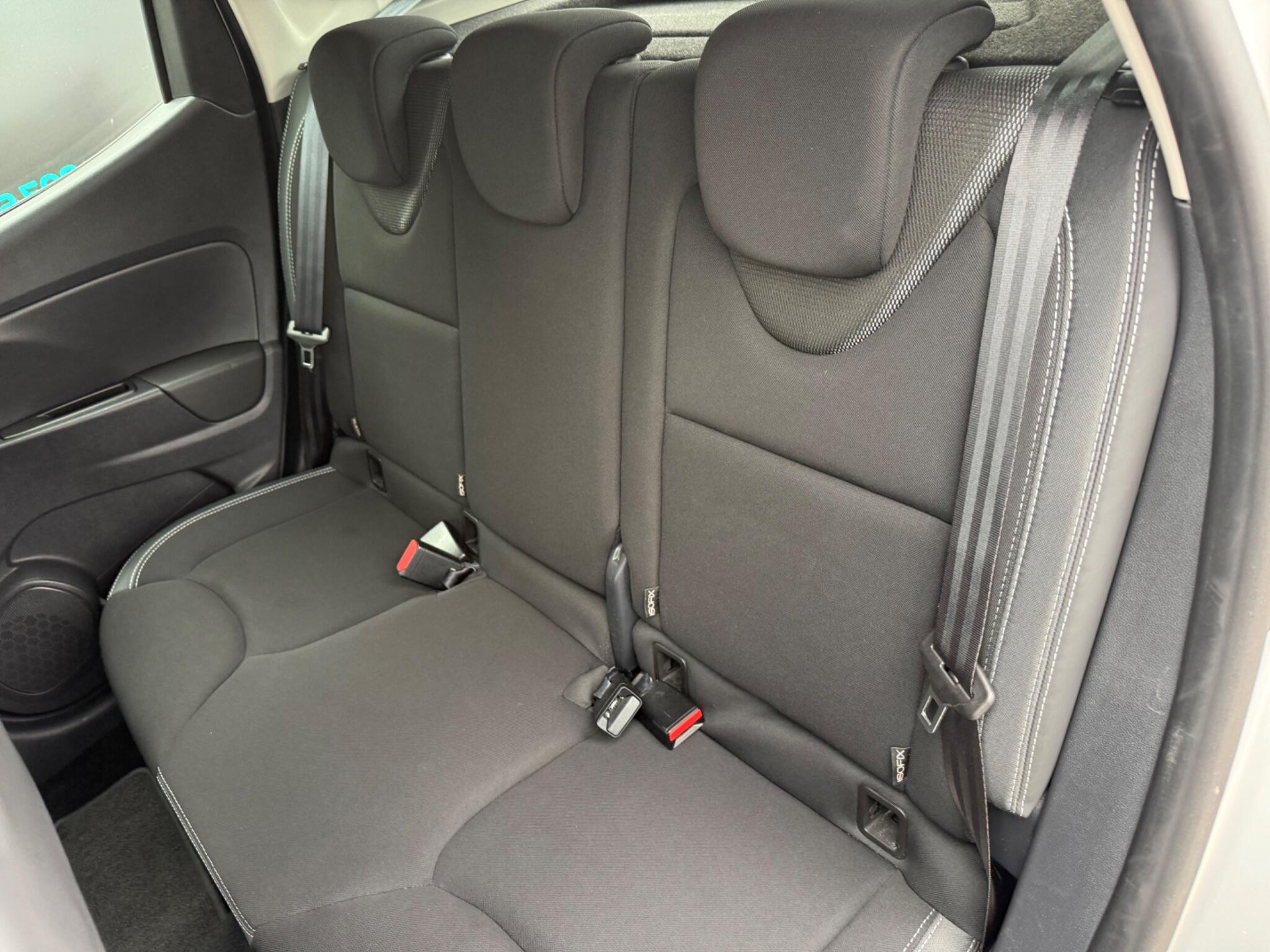 Renault Clio view 21