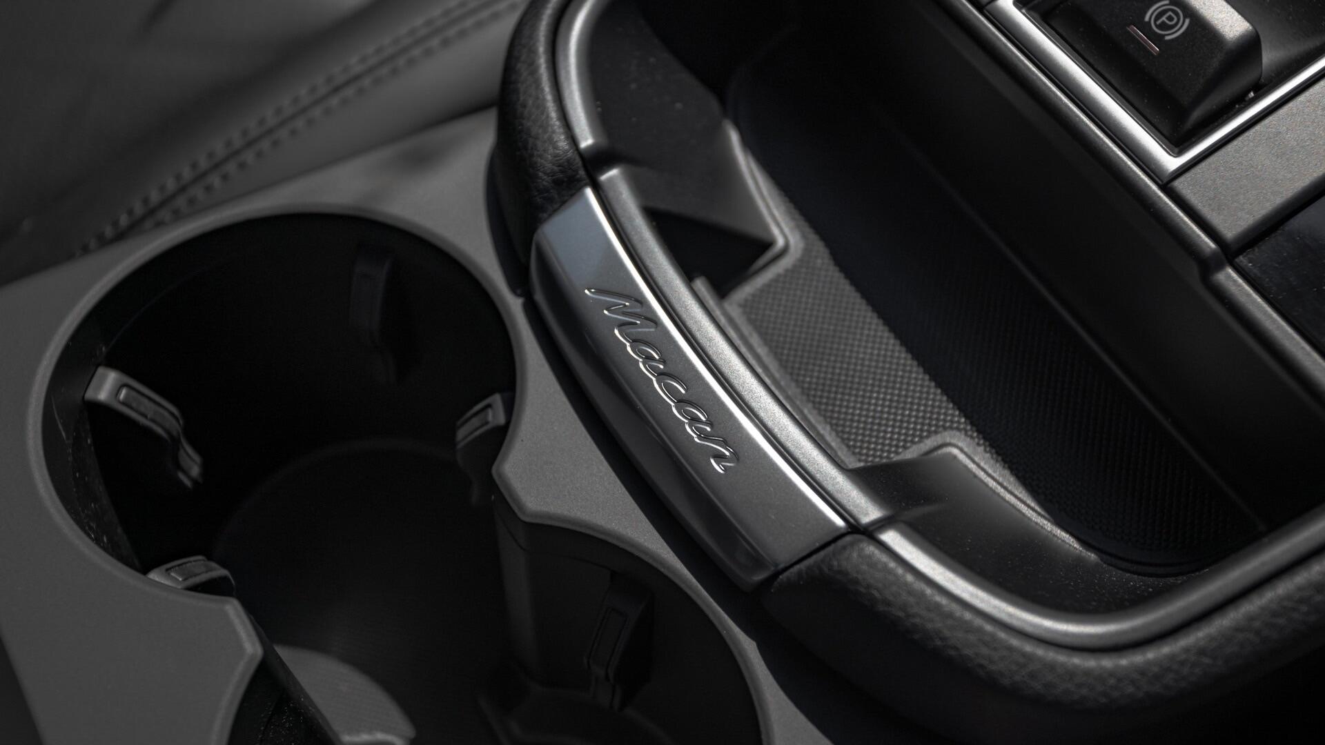 Porsche Macan view 28