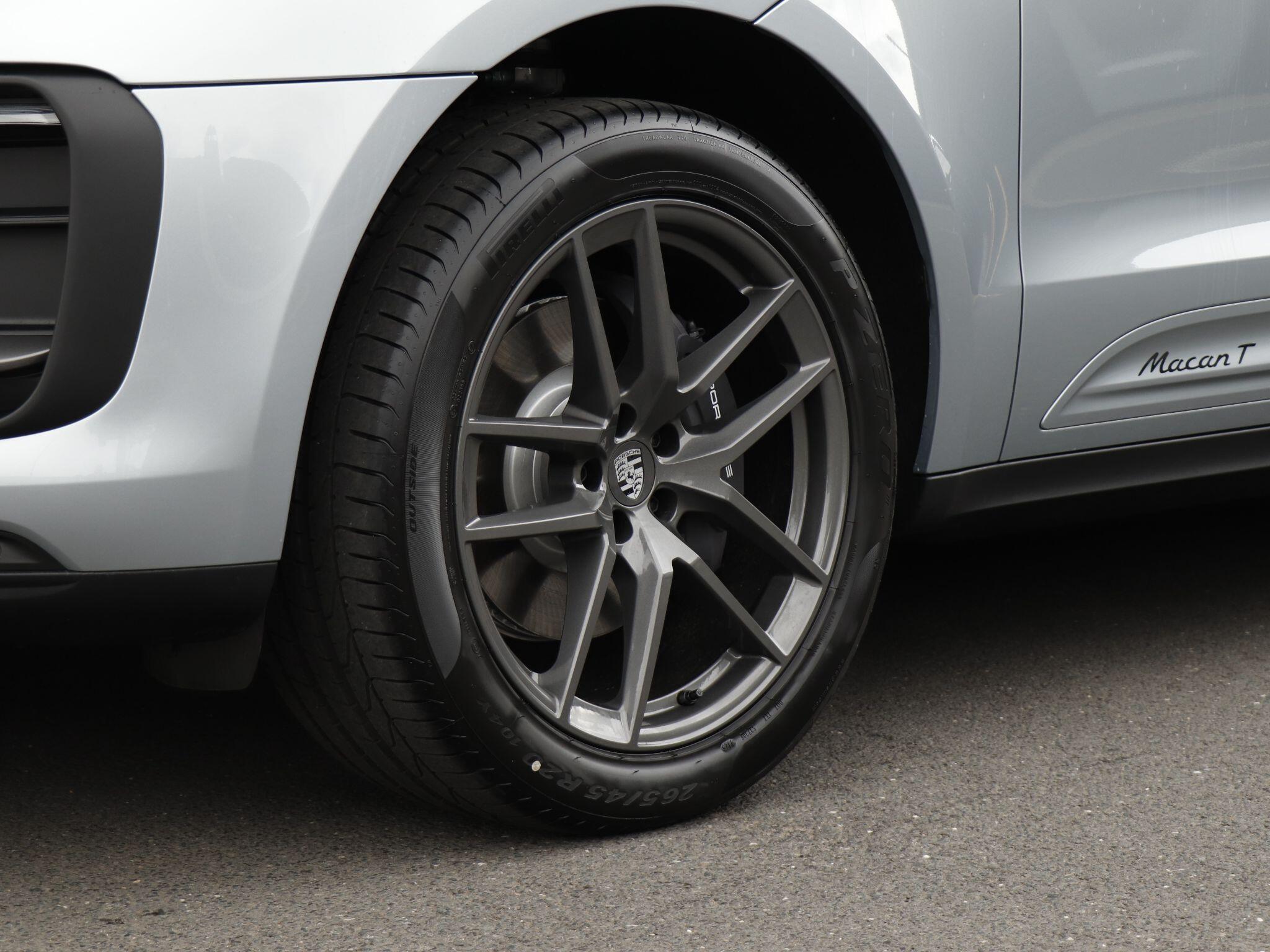 Porsche Macan view 78