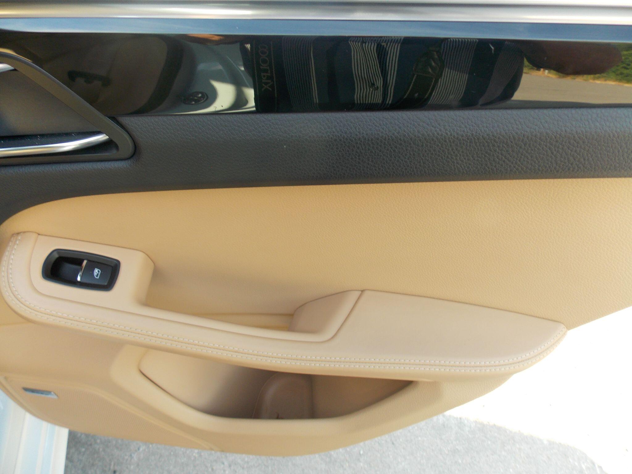Porsche Macan view 45