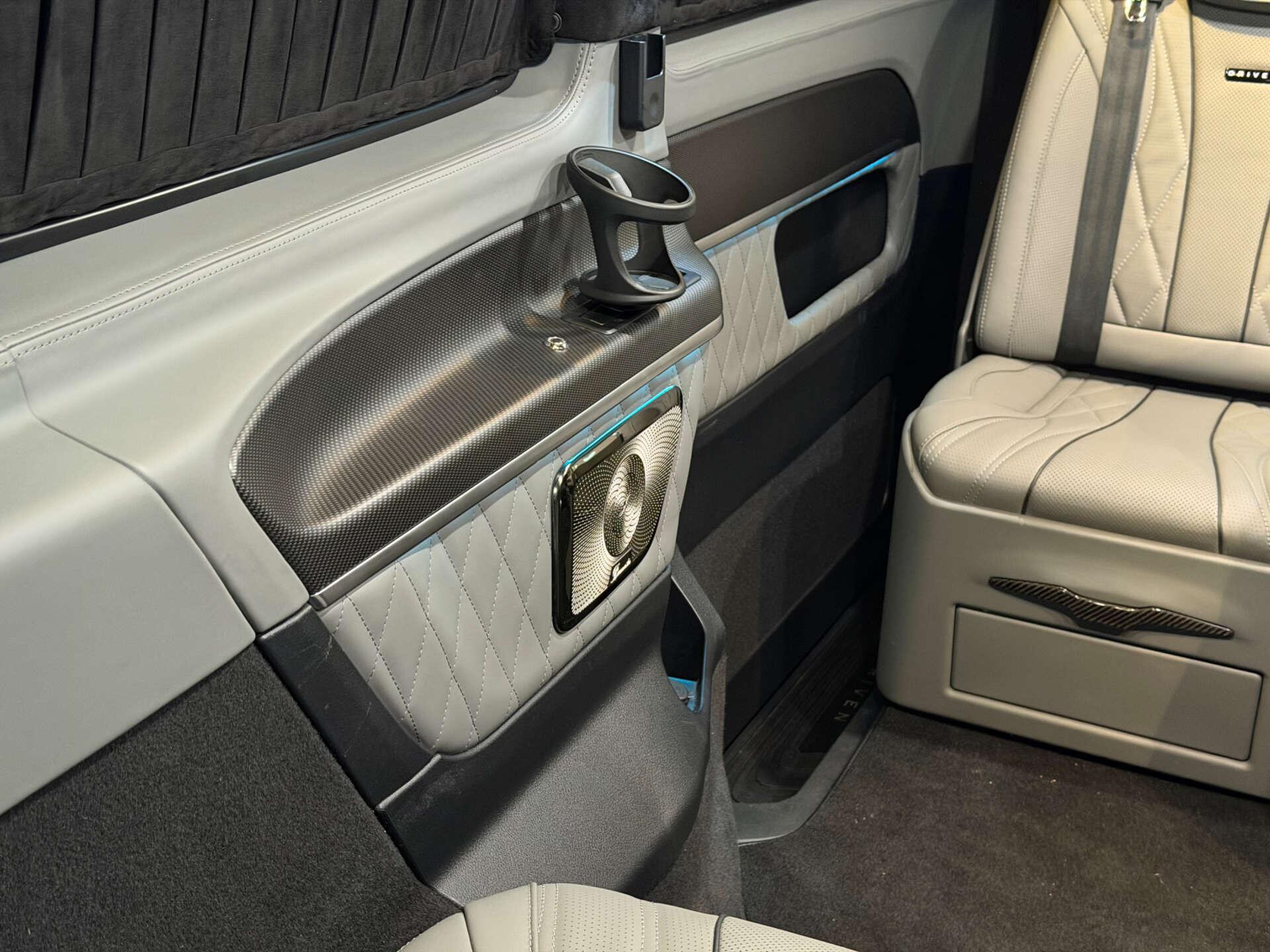 Mercedes-Benz V Class view 25