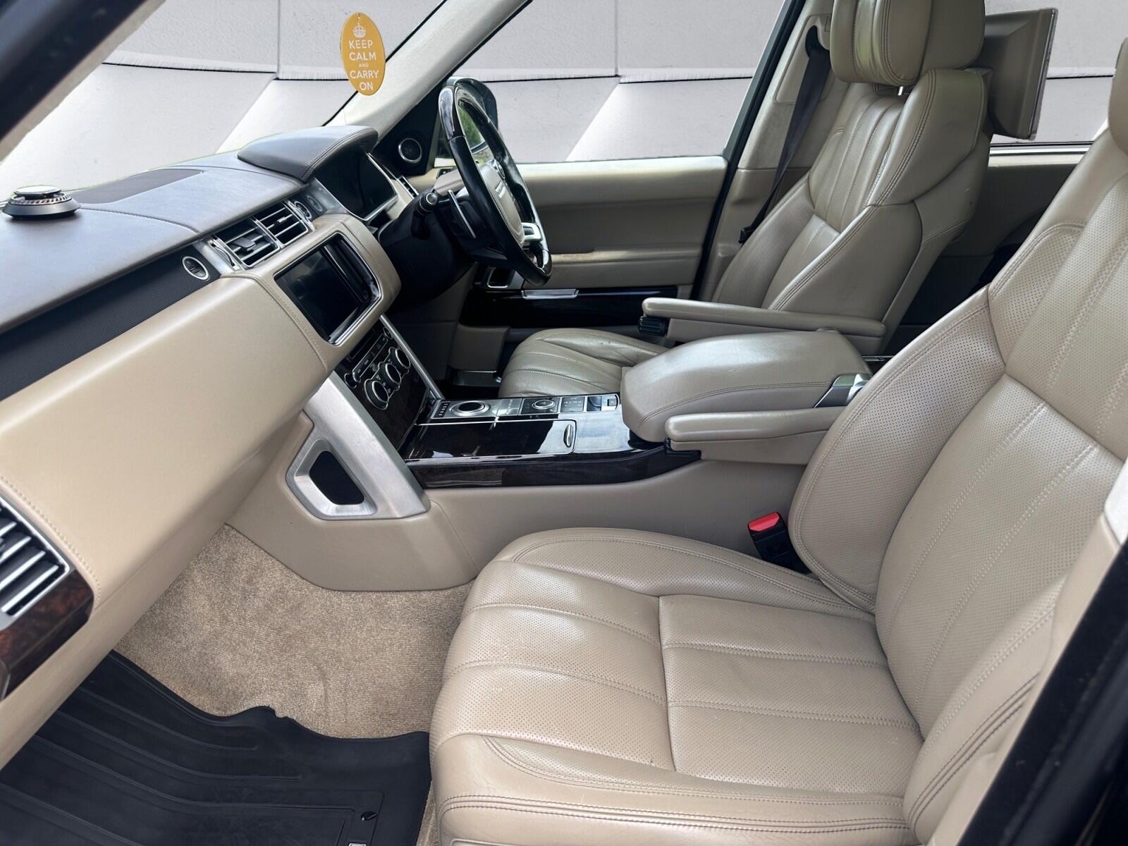 Land Rover Range Rover view 15