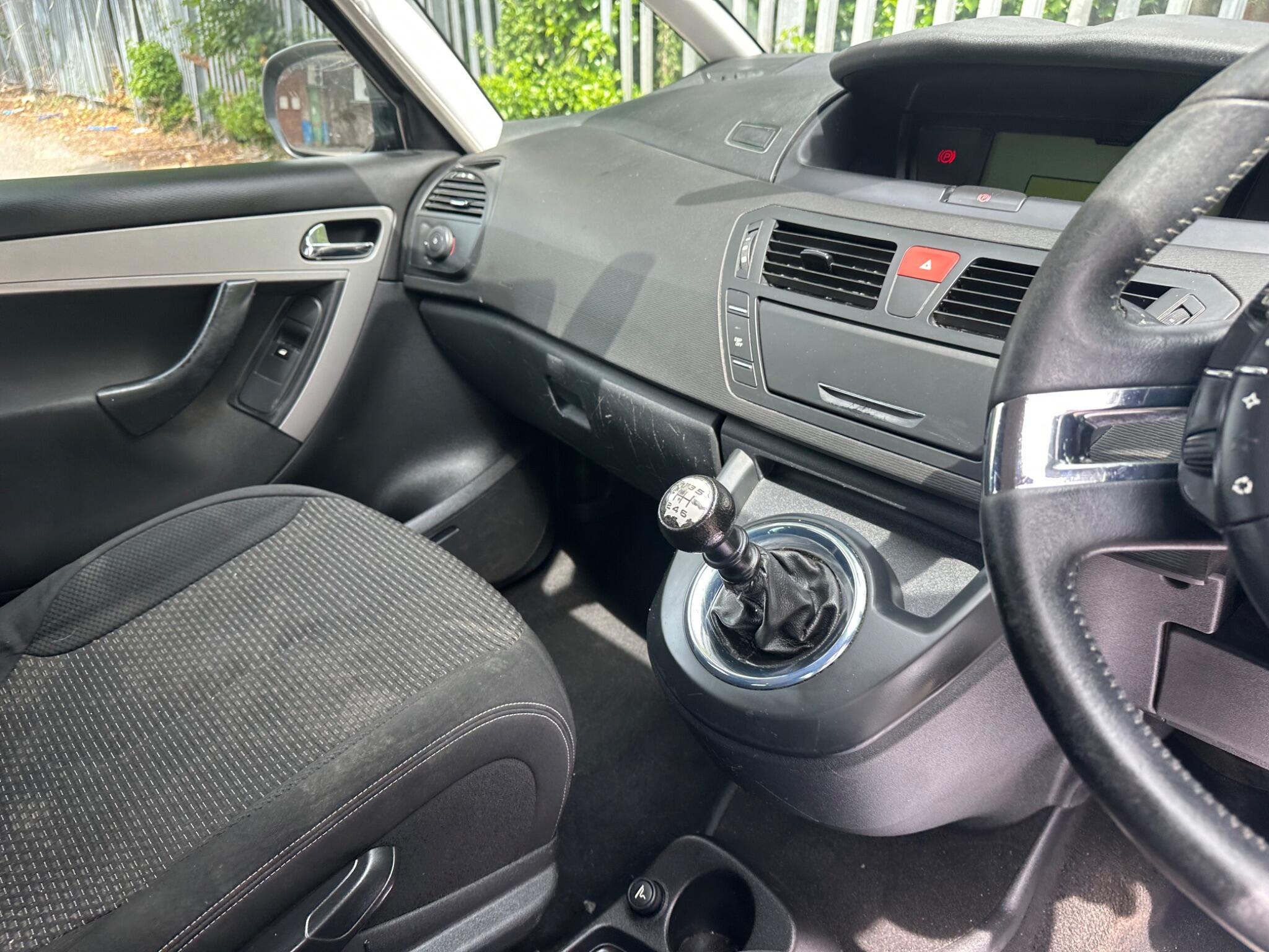 Citroen C4 Picasso view 11