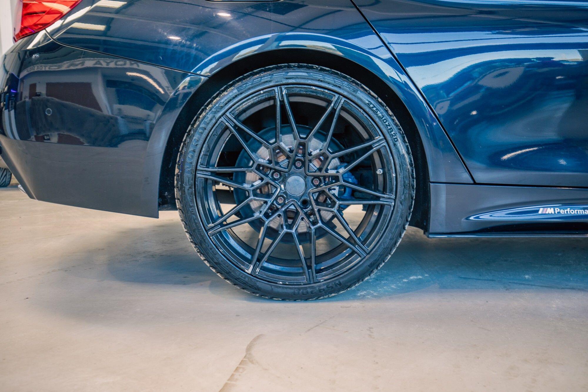 BMW 4 Series view 6