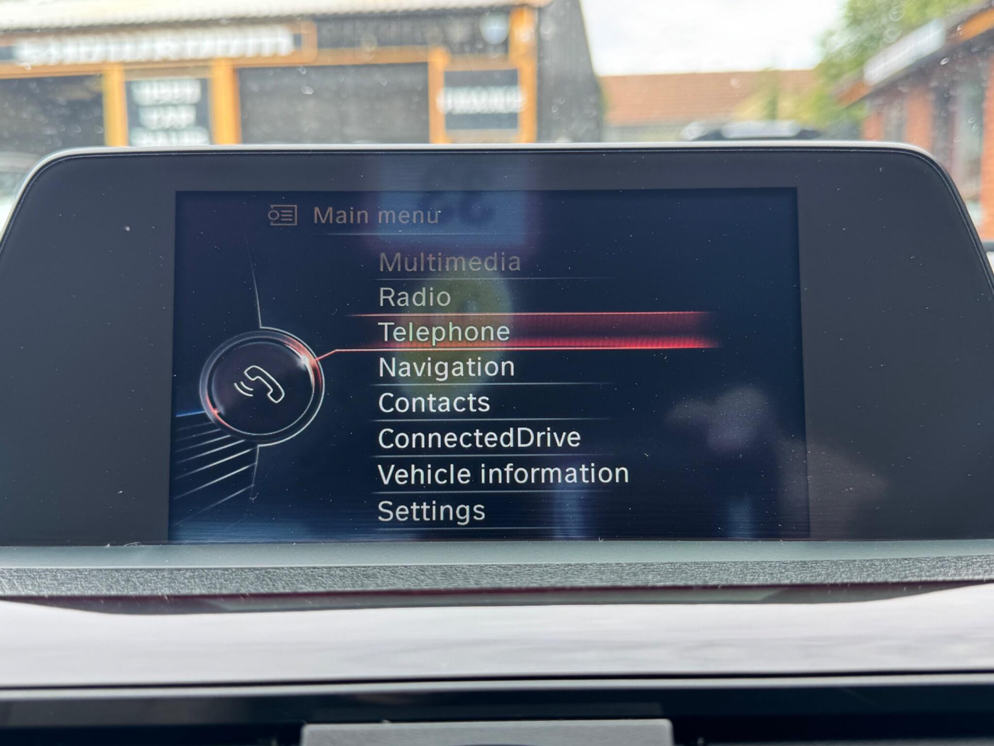 BMW 3 Series view 26