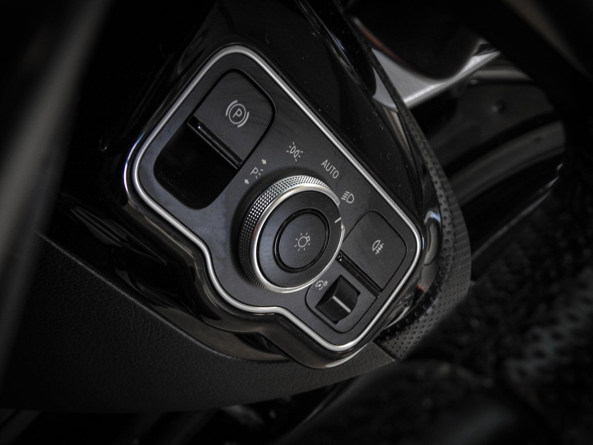 Mercedes-Benz A-Class view 34