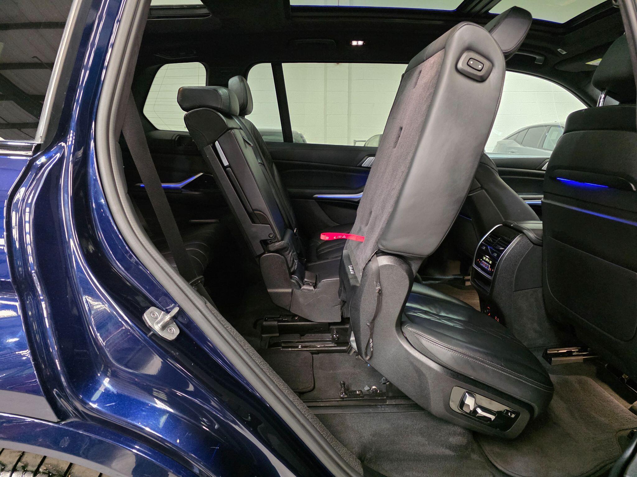 BMW X7 view 44