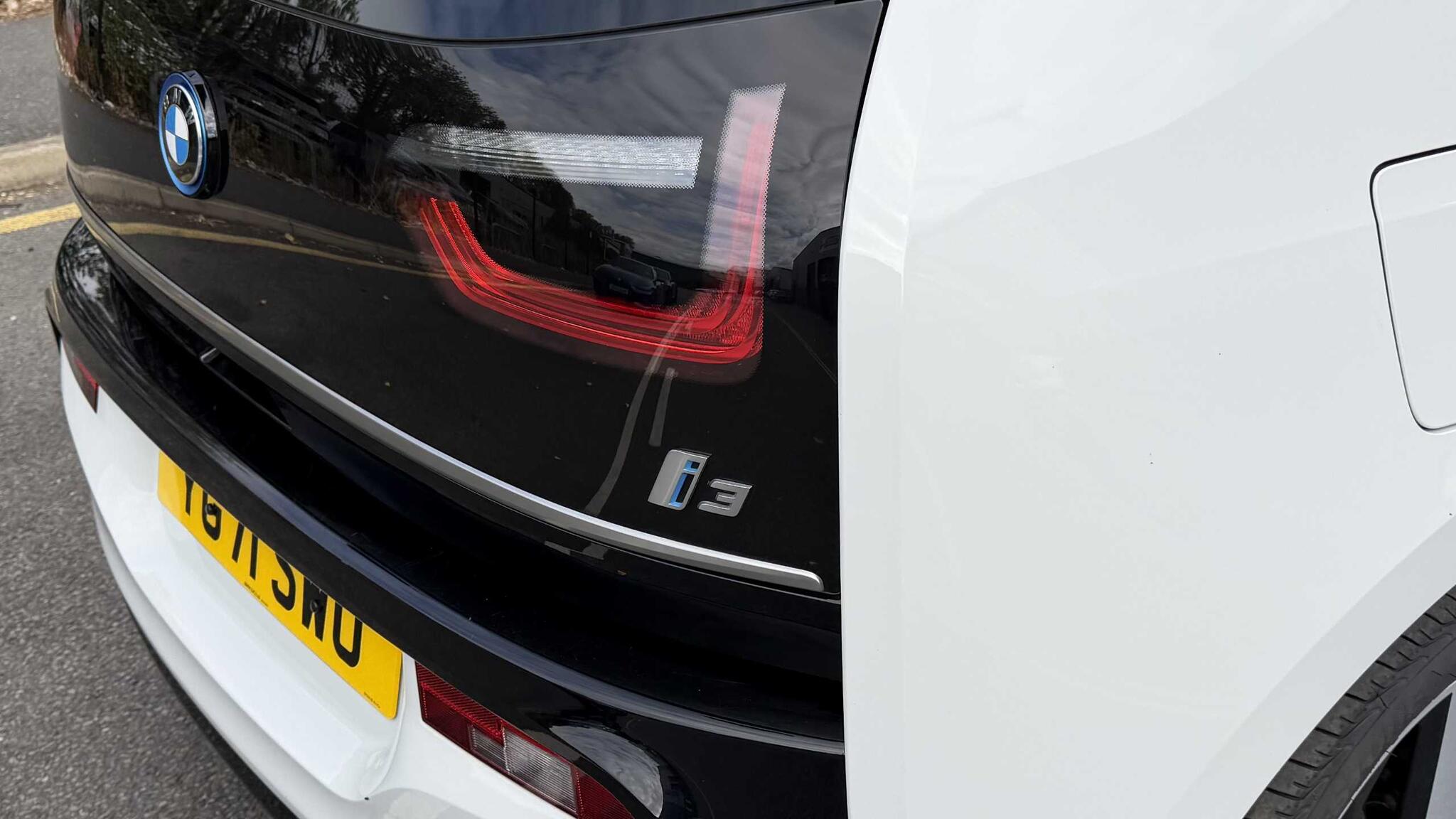 BMW i3 view 40