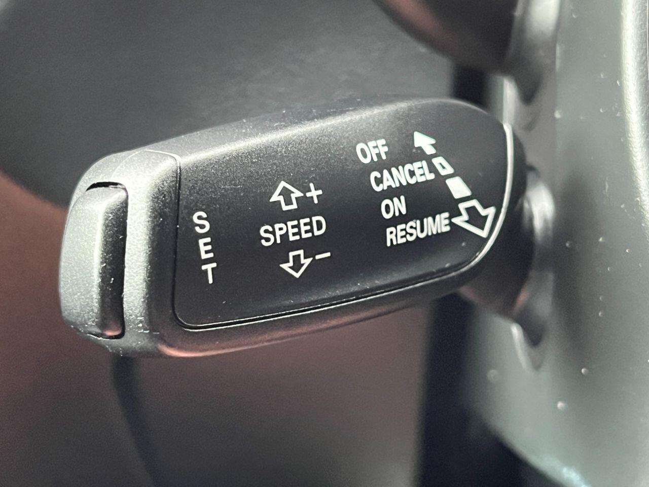 Audi Q3 view 24