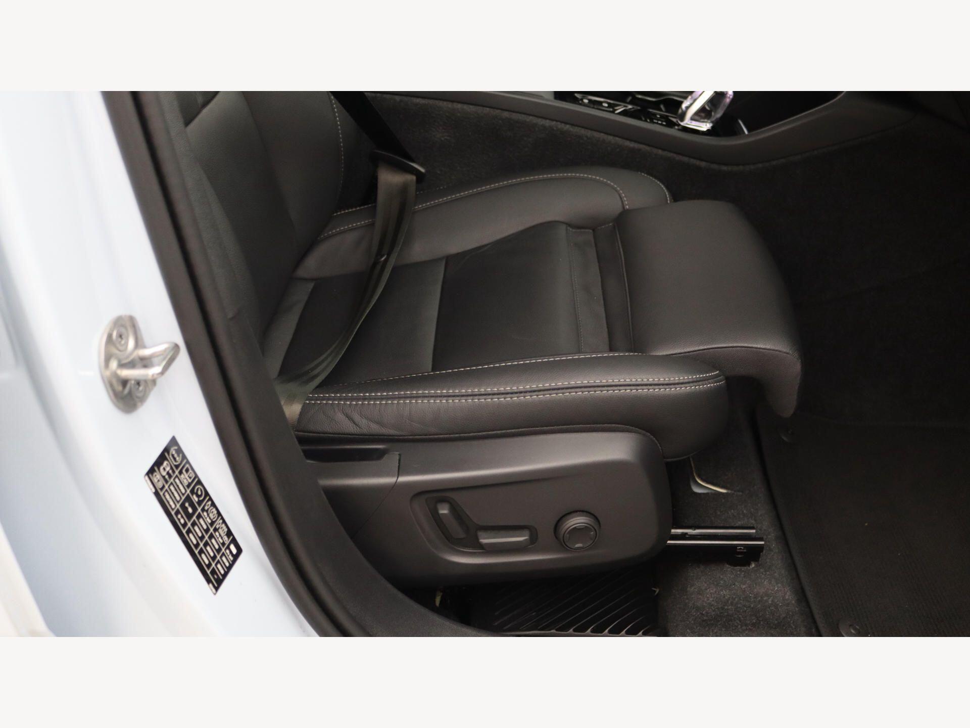 Volvo XC40 view 29