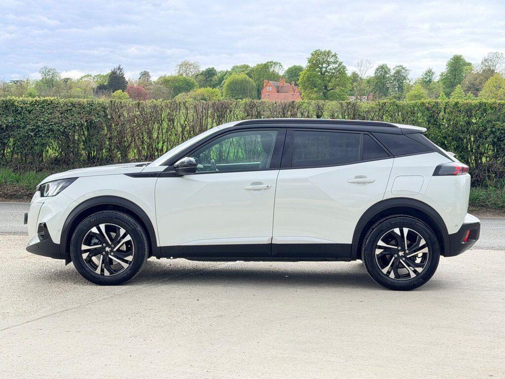 Peugeot E-2008 view 8
