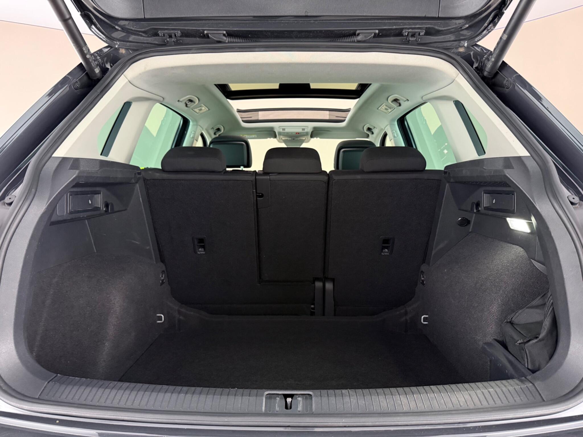 Volkswagen Tiguan view 10