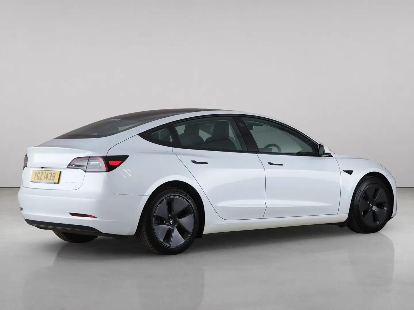 Tesla Model 3 view 6