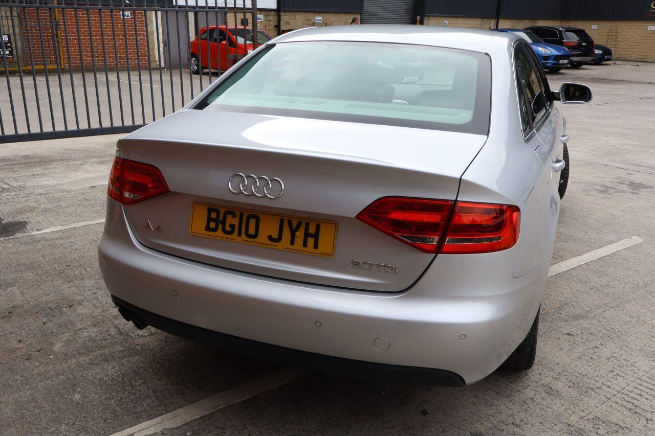 Audi A4 view 16