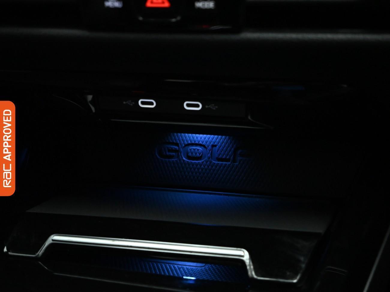 Volkswagen Golf view 18