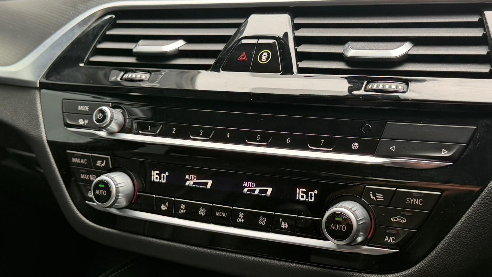 BMW 5 Series view 13