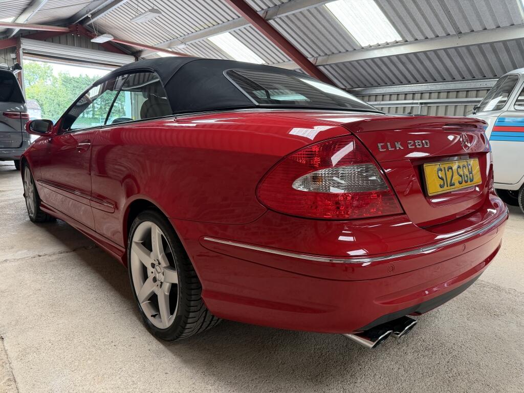 Mercedes-Benz CLK view 9