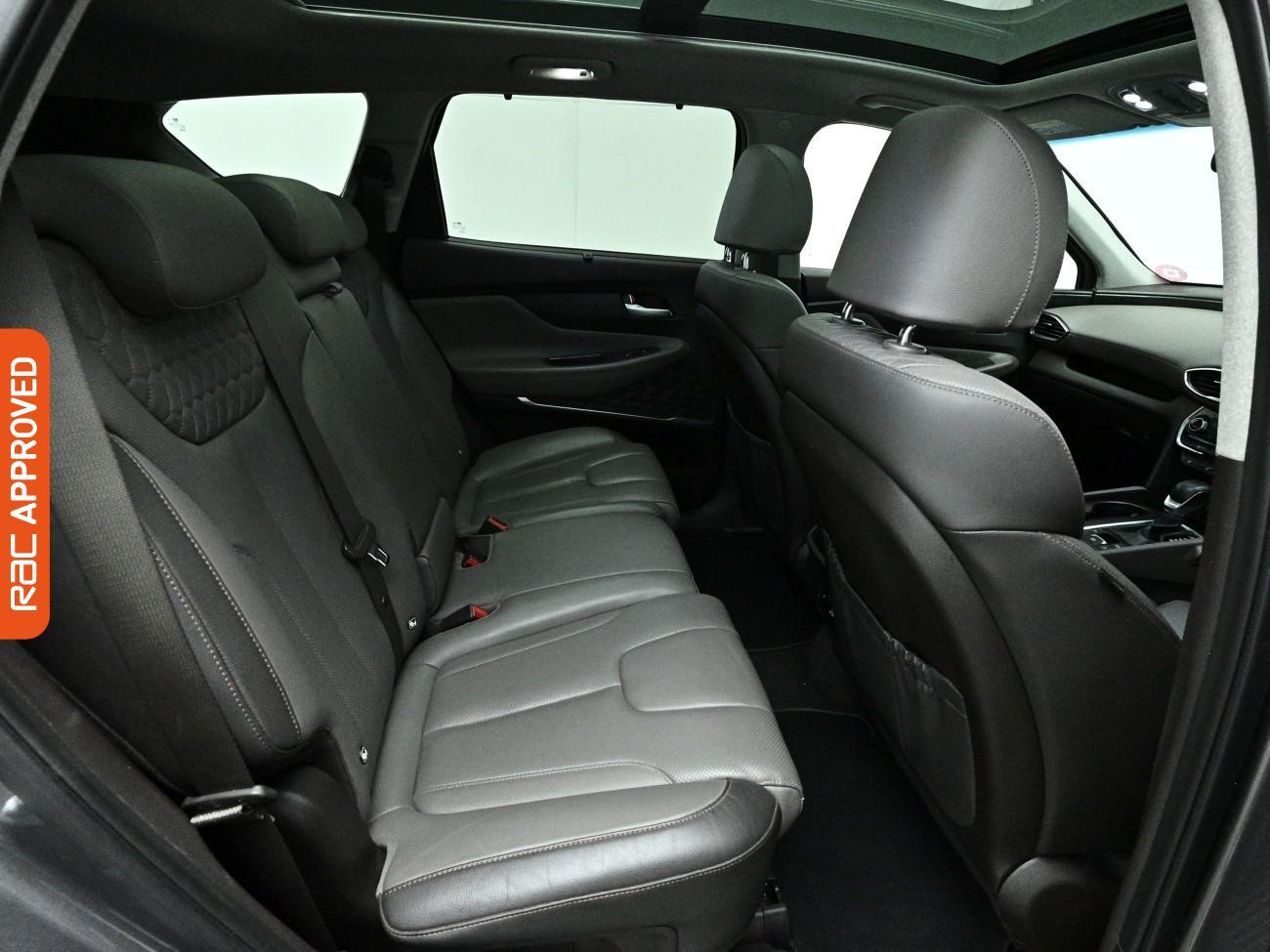 Hyundai Santa FE view 13