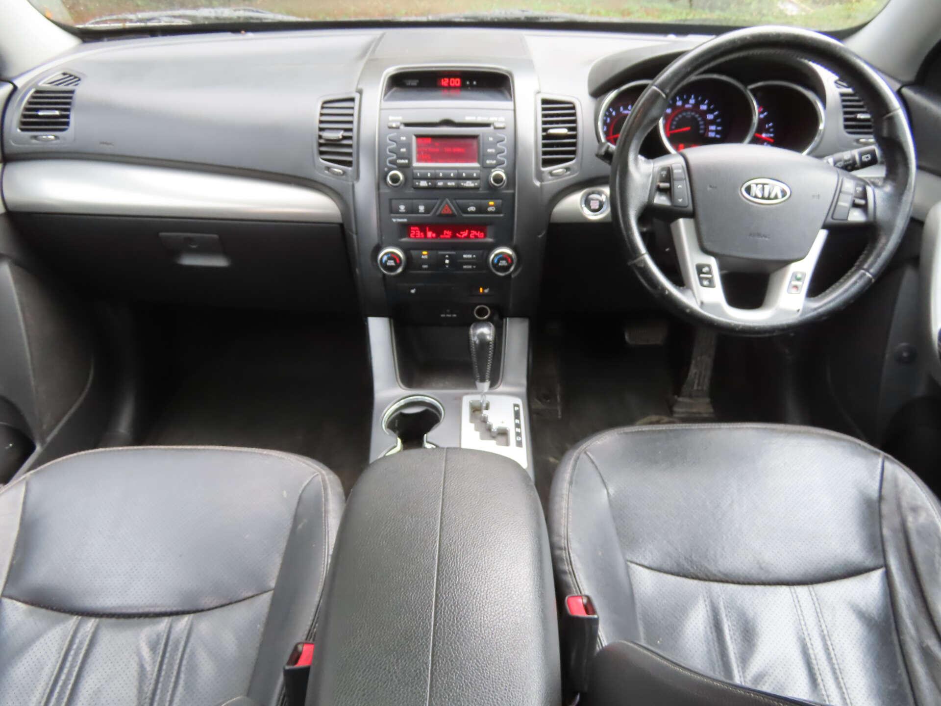 Kia Sorento view 8