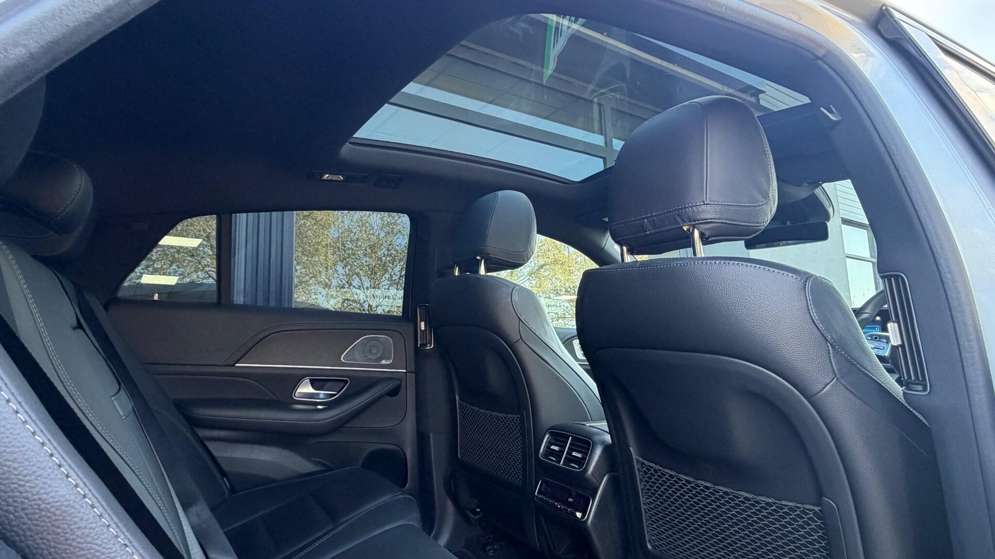 Mercedes-Benz Gle view 14