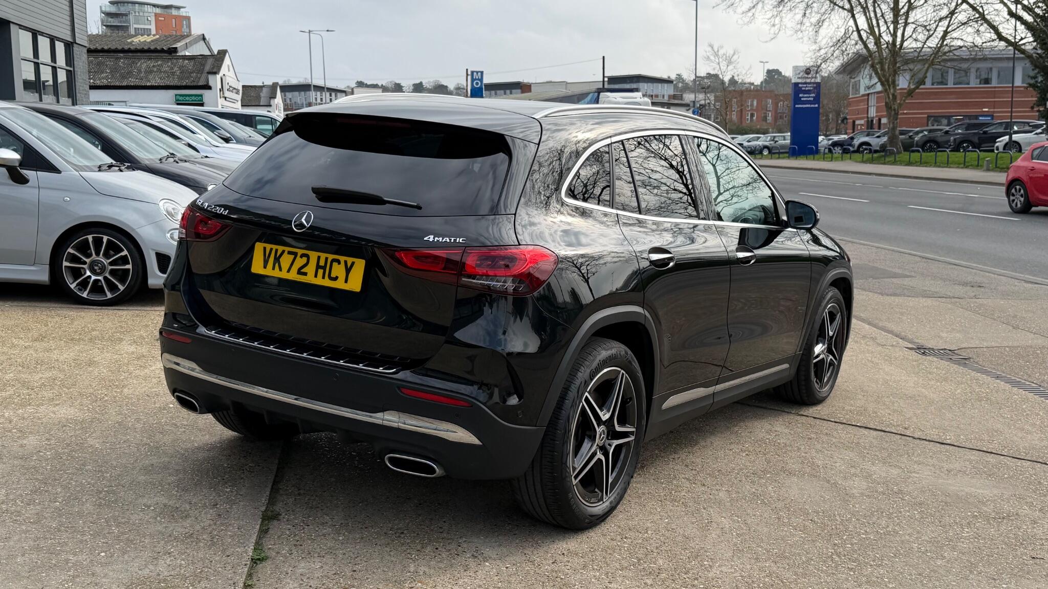 Mercedes-Benz Gla view 9