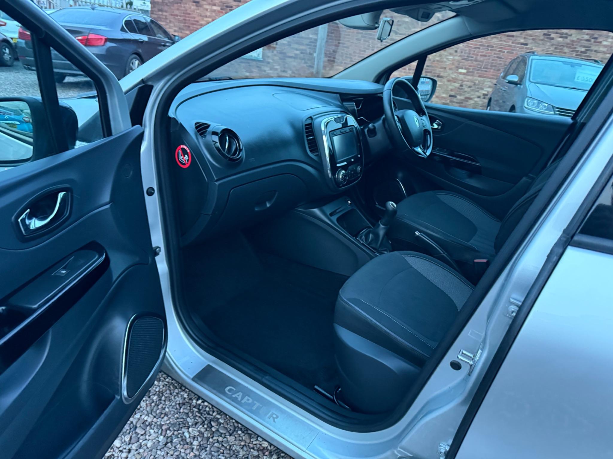 Renault Captur view 19
