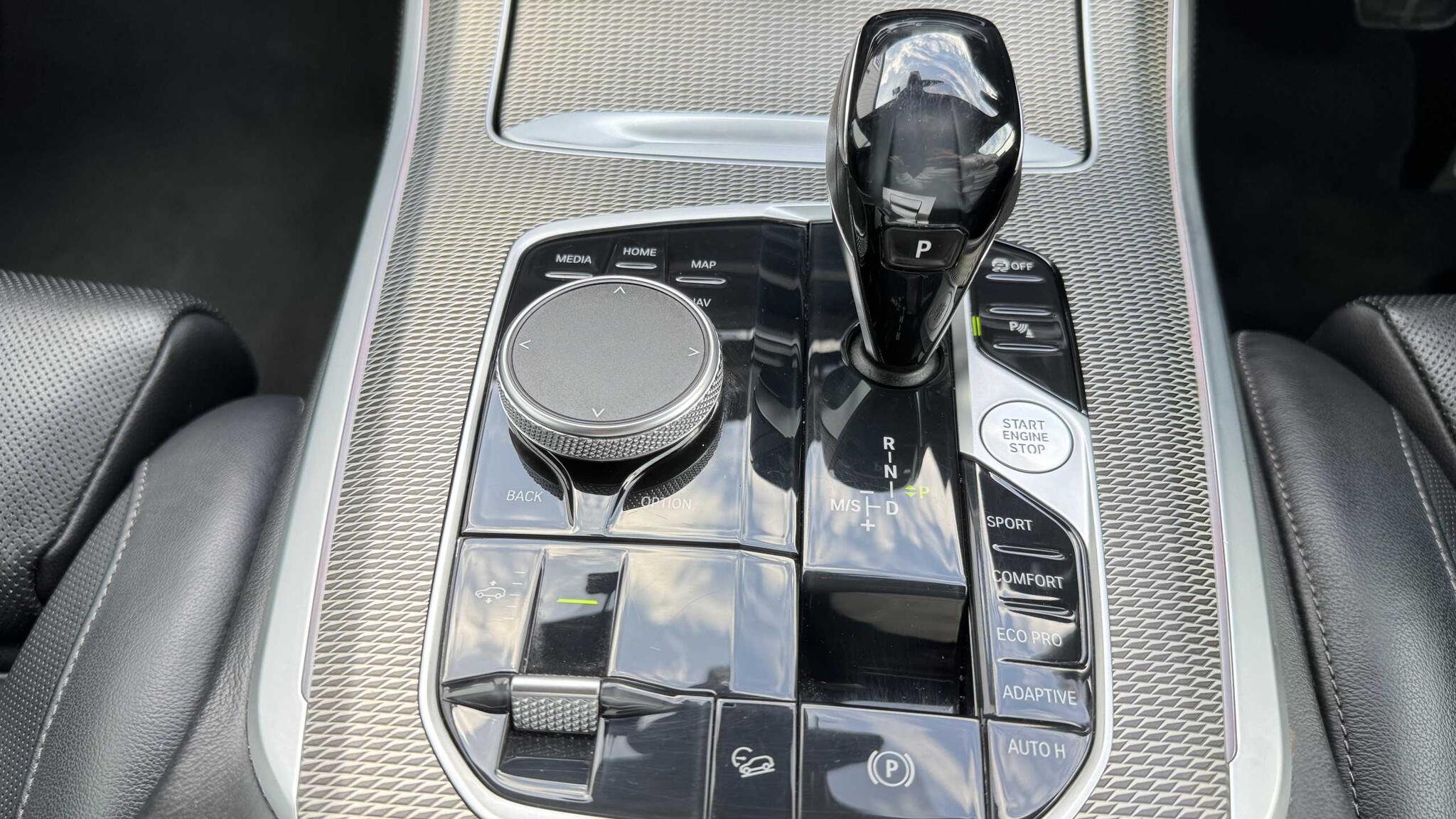 BMW X5 view 32