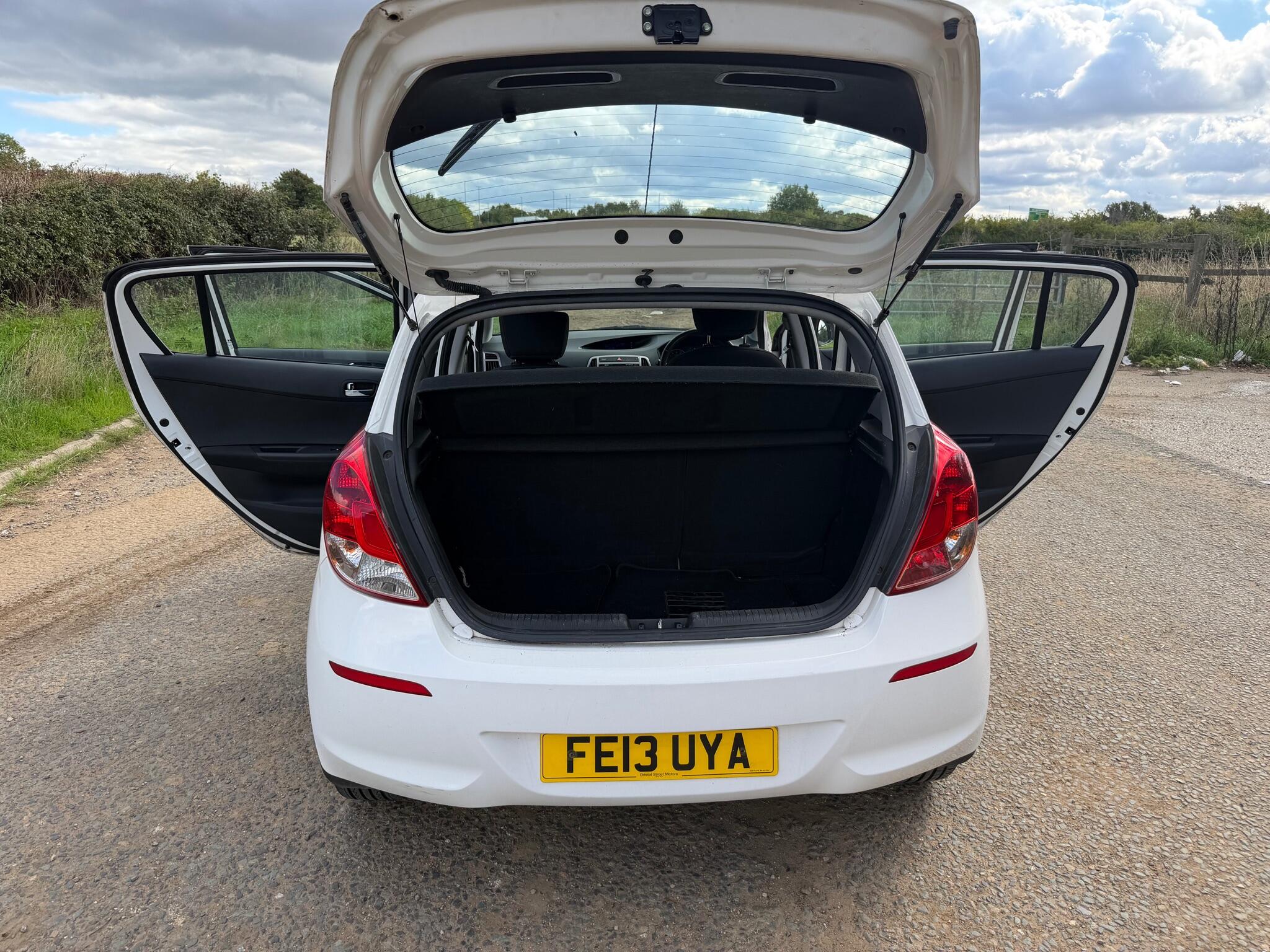 Hyundai I20 view 10