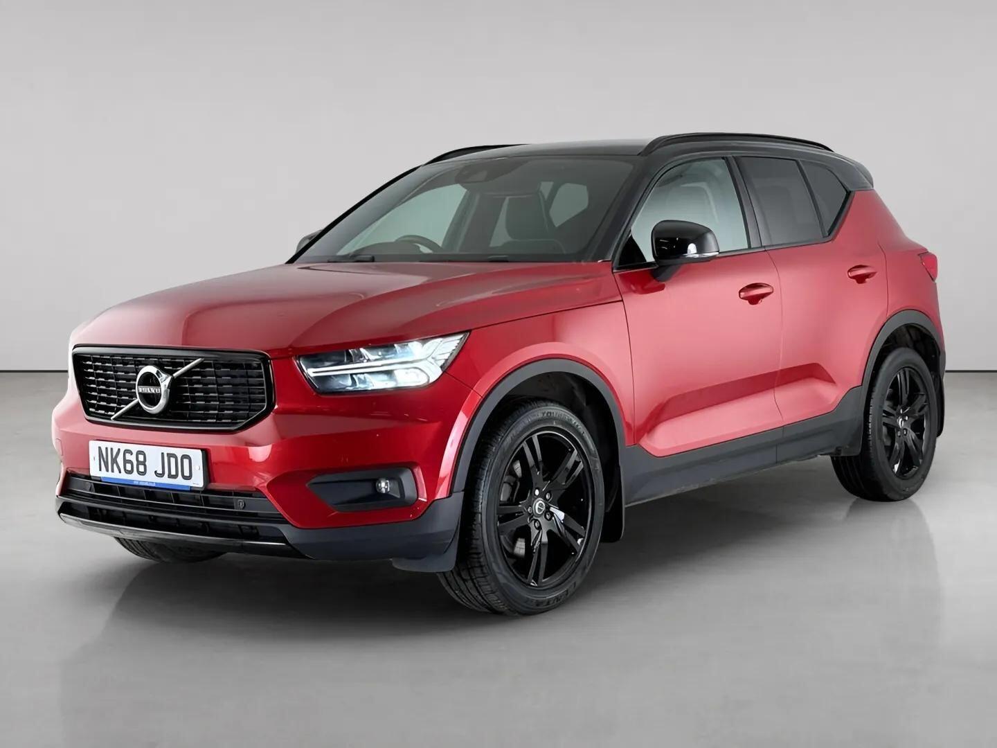 Volvo XC40 view 2