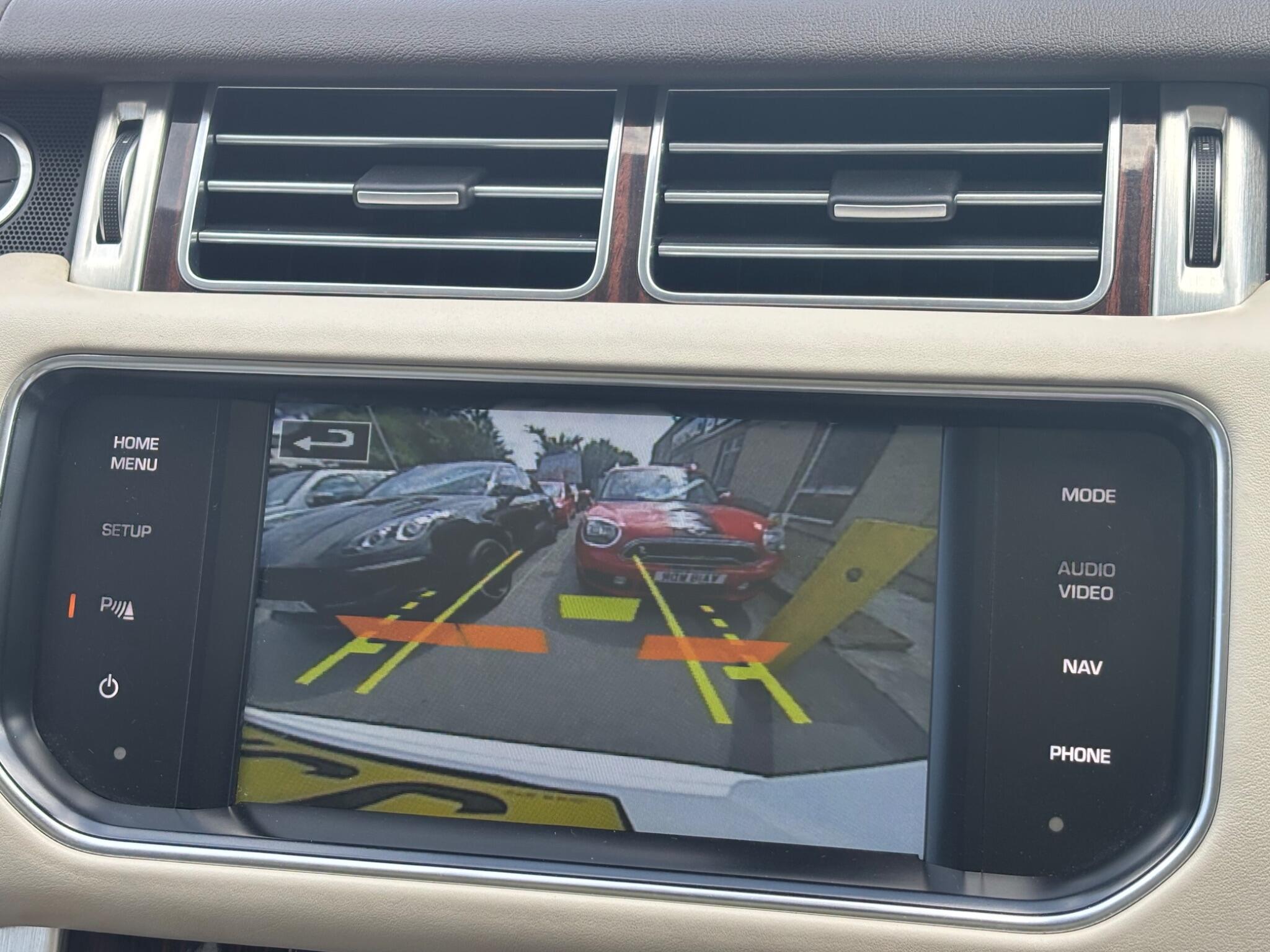 Land Rover Range Rover view 35