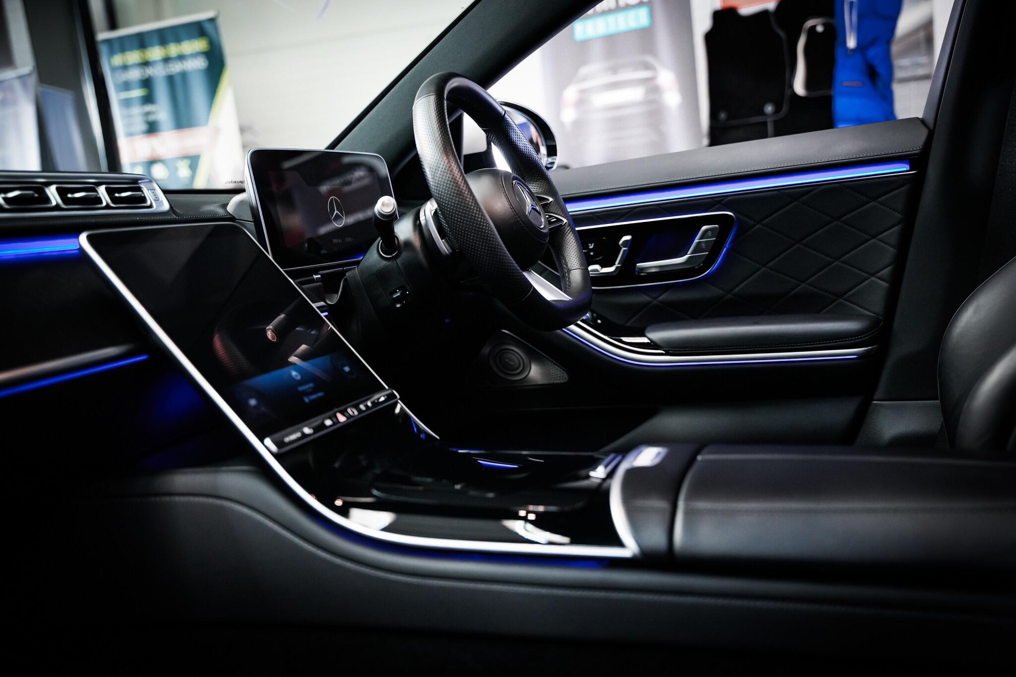 Mercedes-Benz S-Class view 3