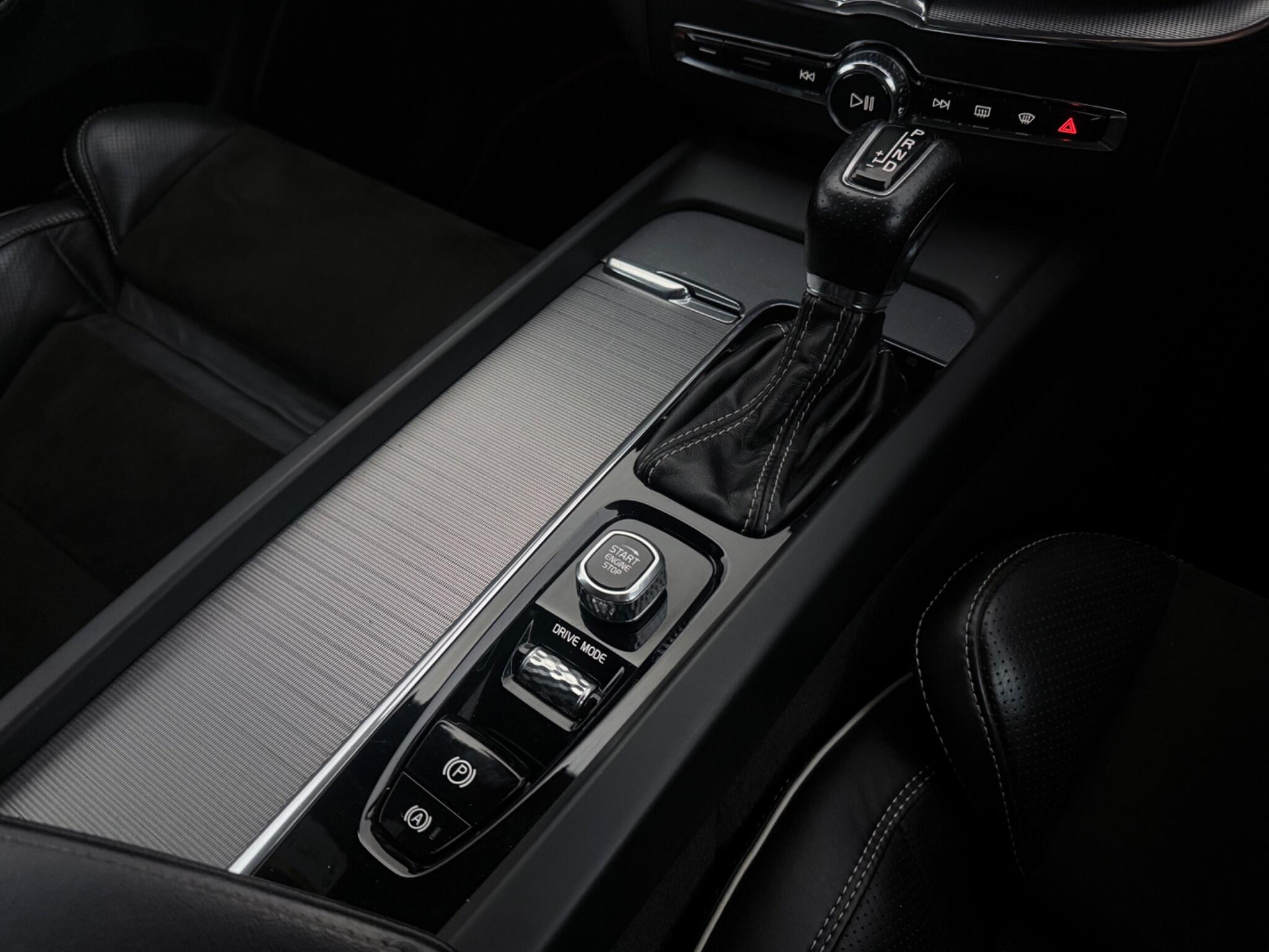 Volvo XC60 view 25