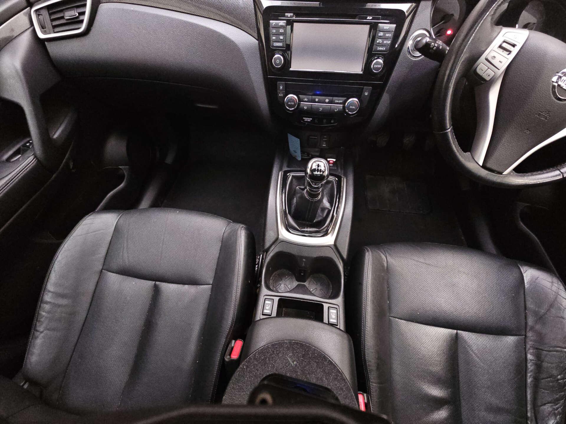 Nissan X-Trail view 9