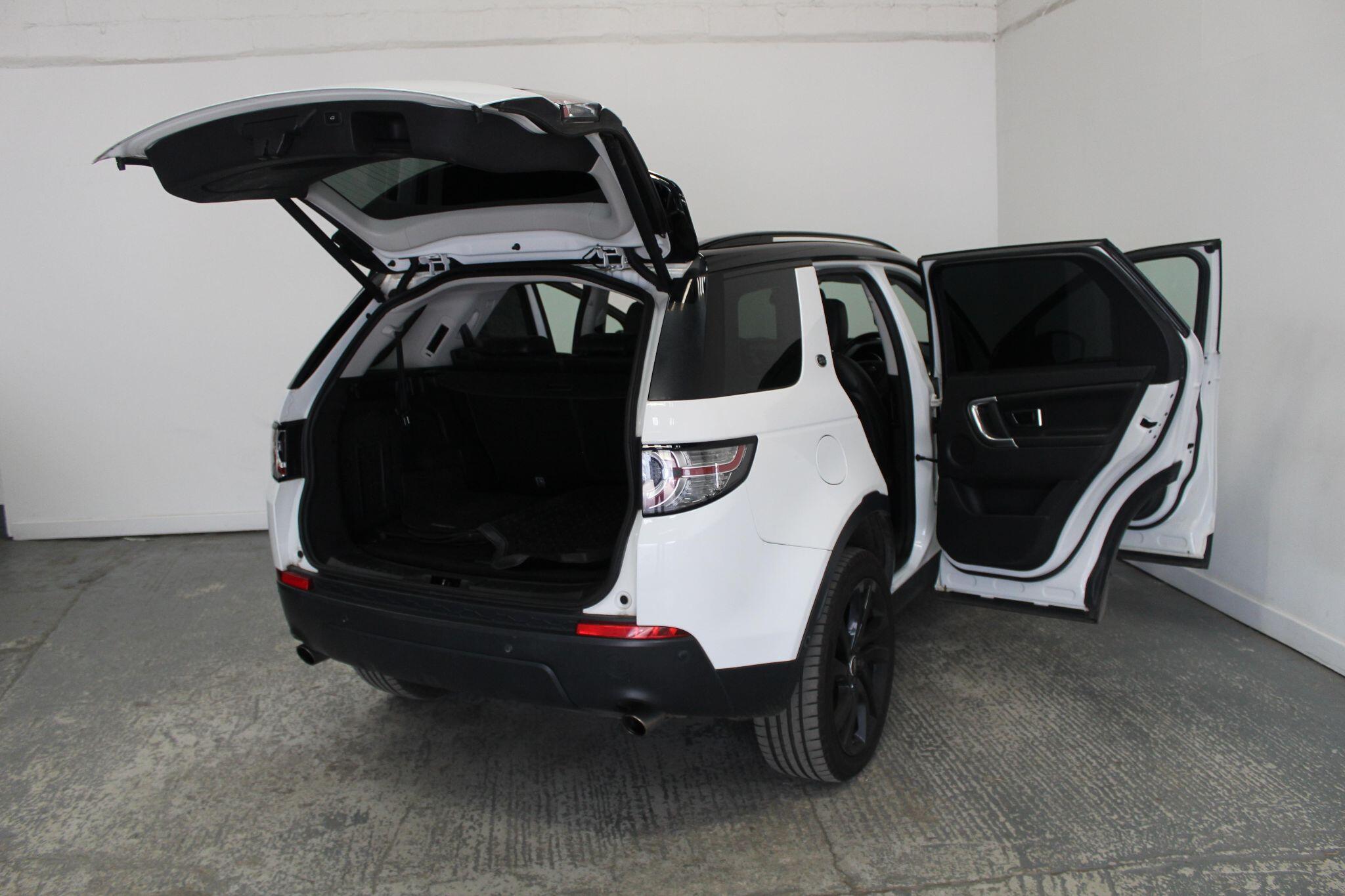 Land Rover Discovery Sport view 21