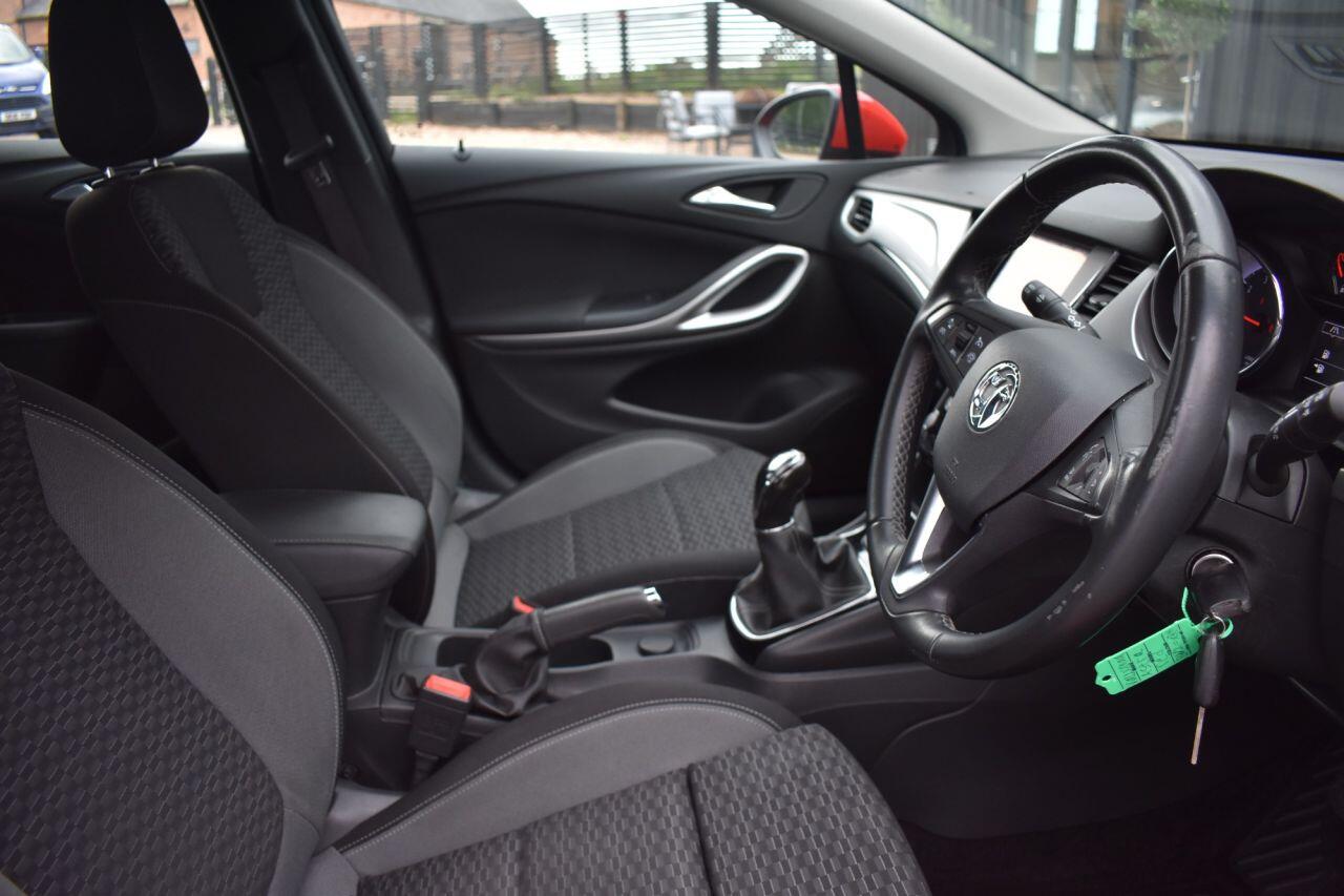 Vauxhall Astra view 5