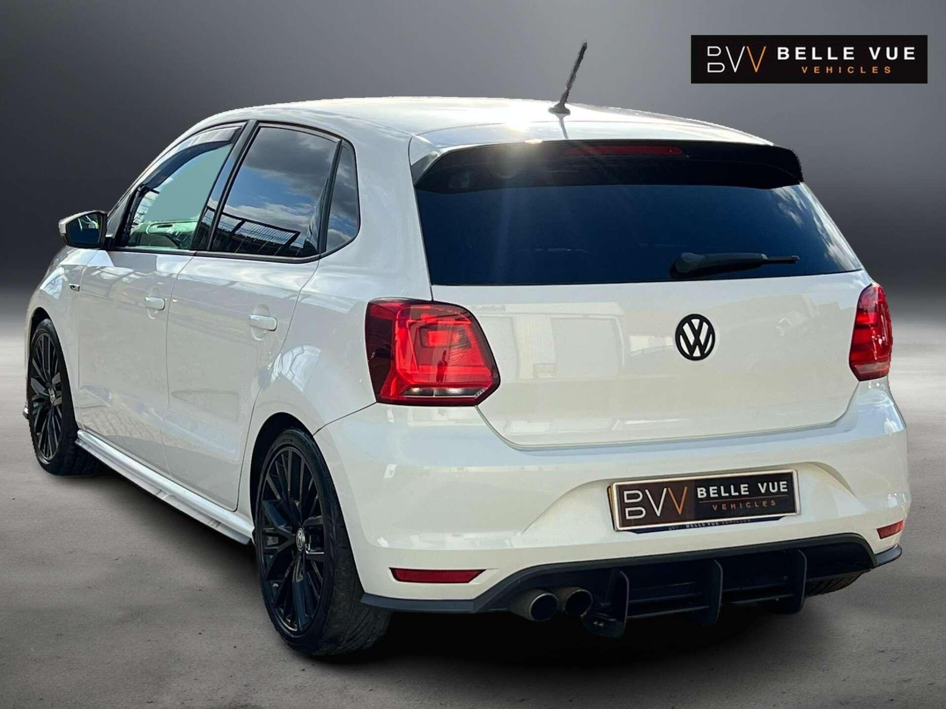 Volkswagen Polo view 4