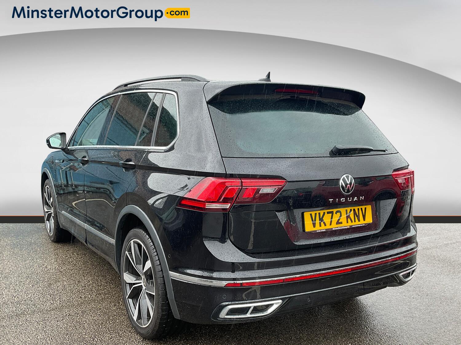 Volkswagen Tiguan view 4