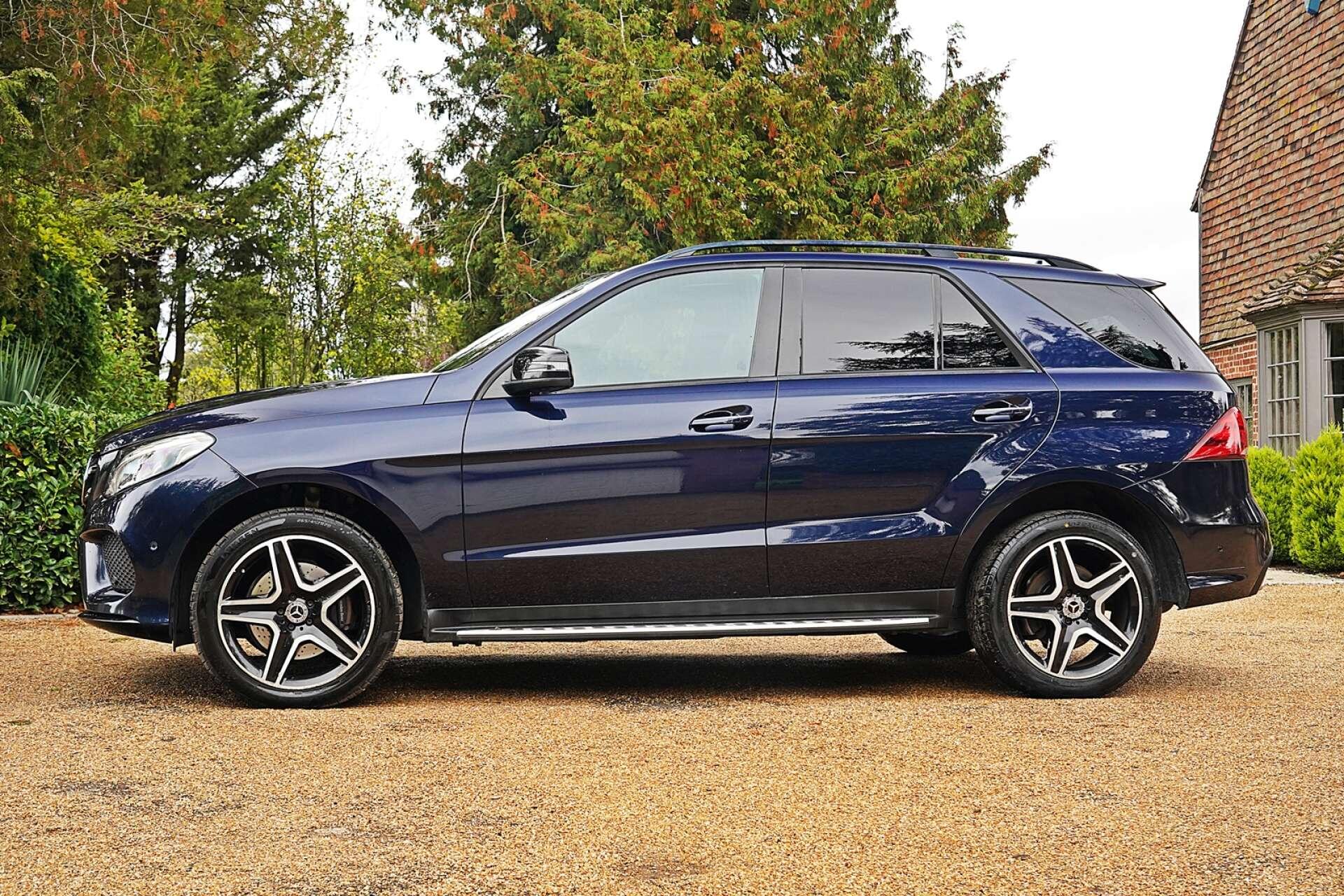 Mercedes-Benz GLE view 2