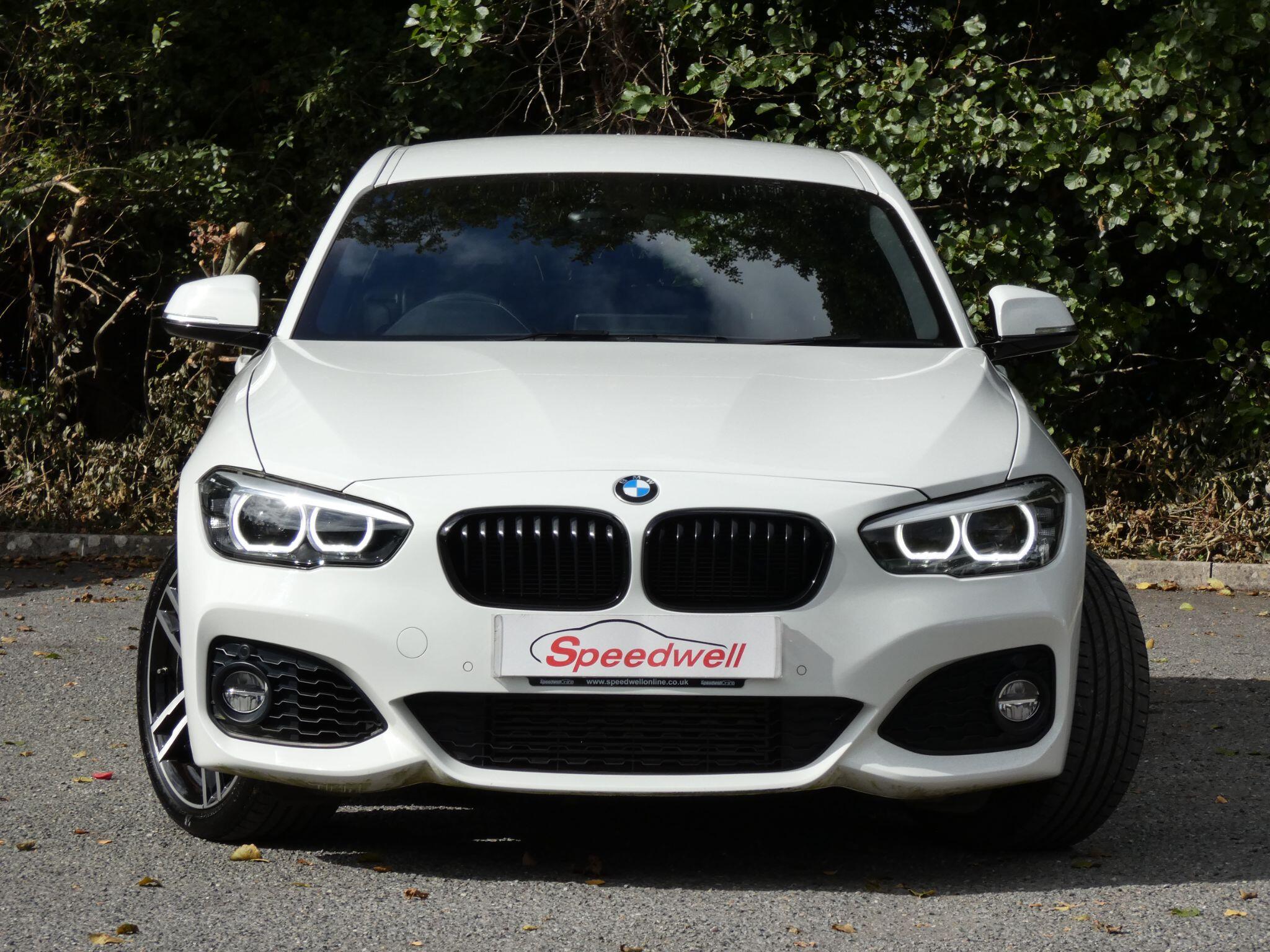 BMW 1 Series view 18