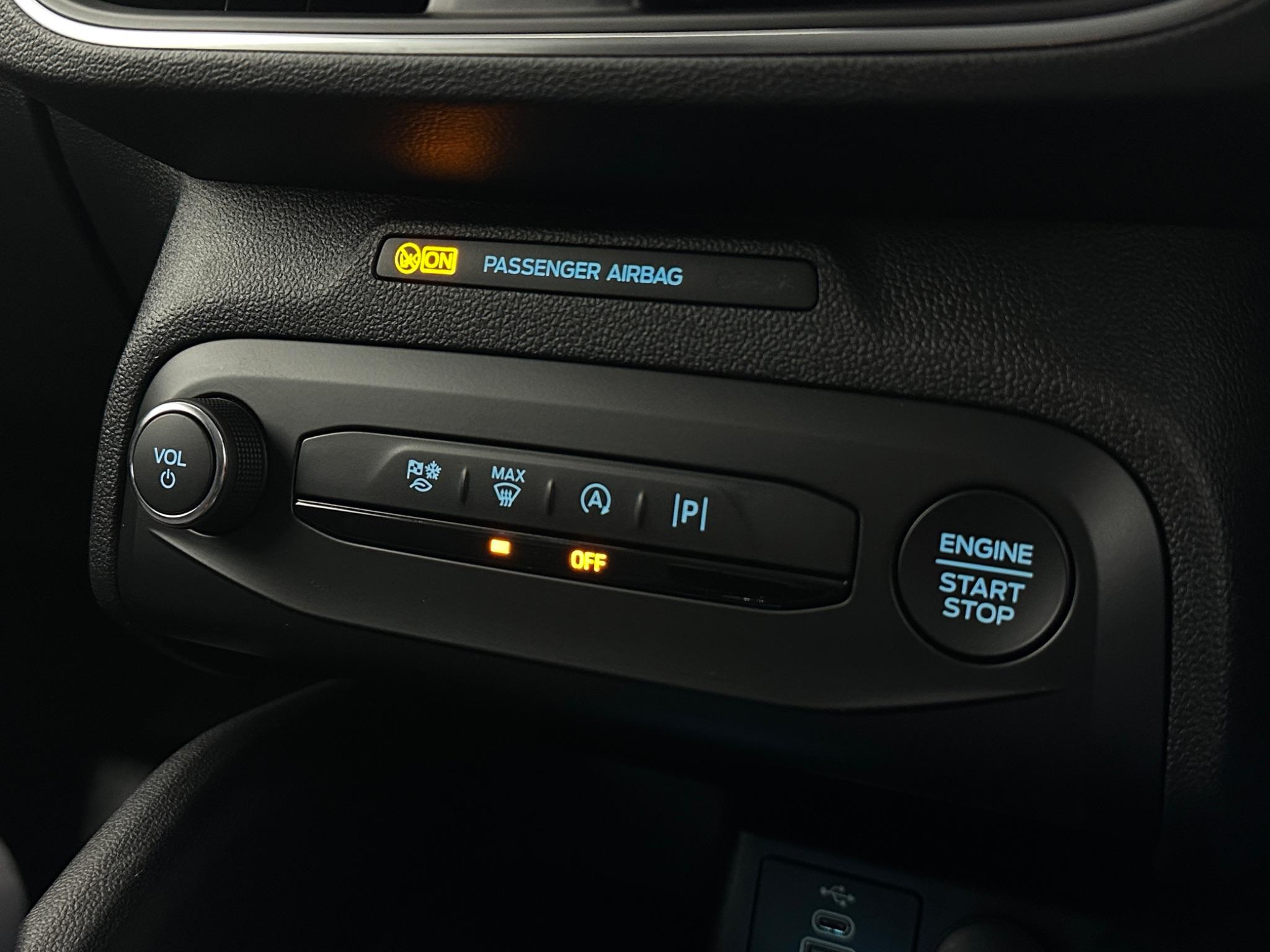 Ford Focus view 20