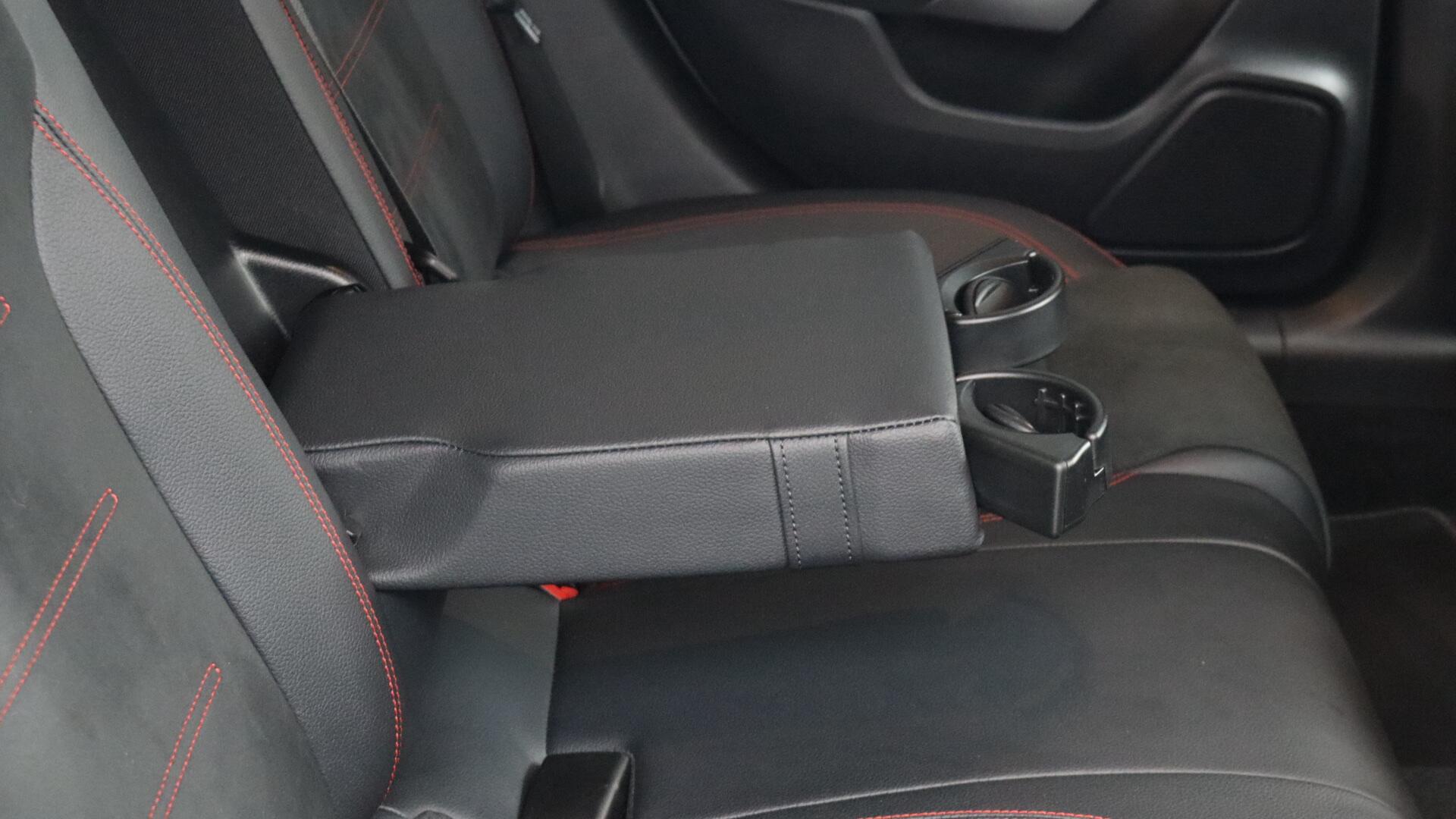 Mercedes-Benz Cla view 23