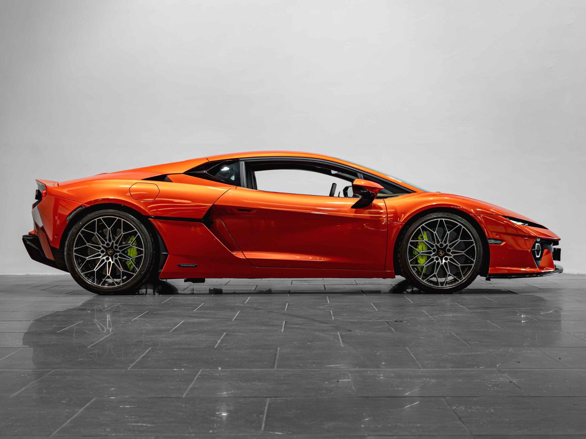 Lamborghini Temerario view 6